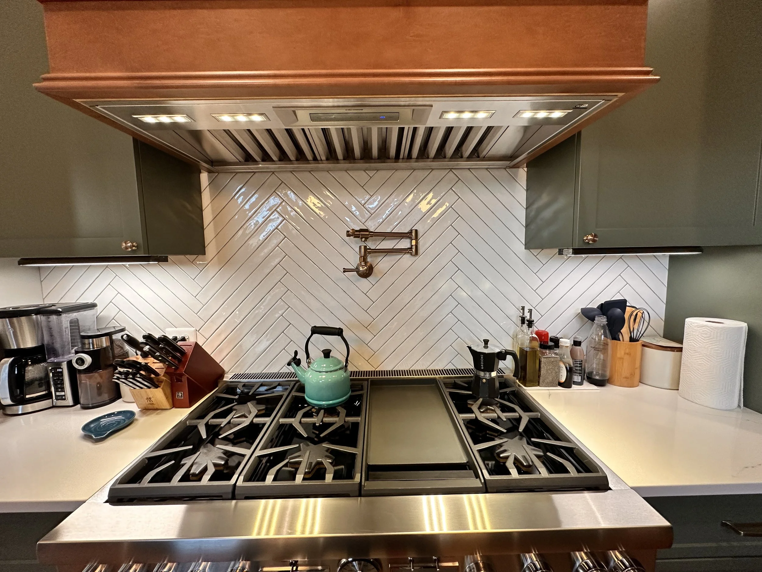 green-kitchen-copper-hood-detail.jpg