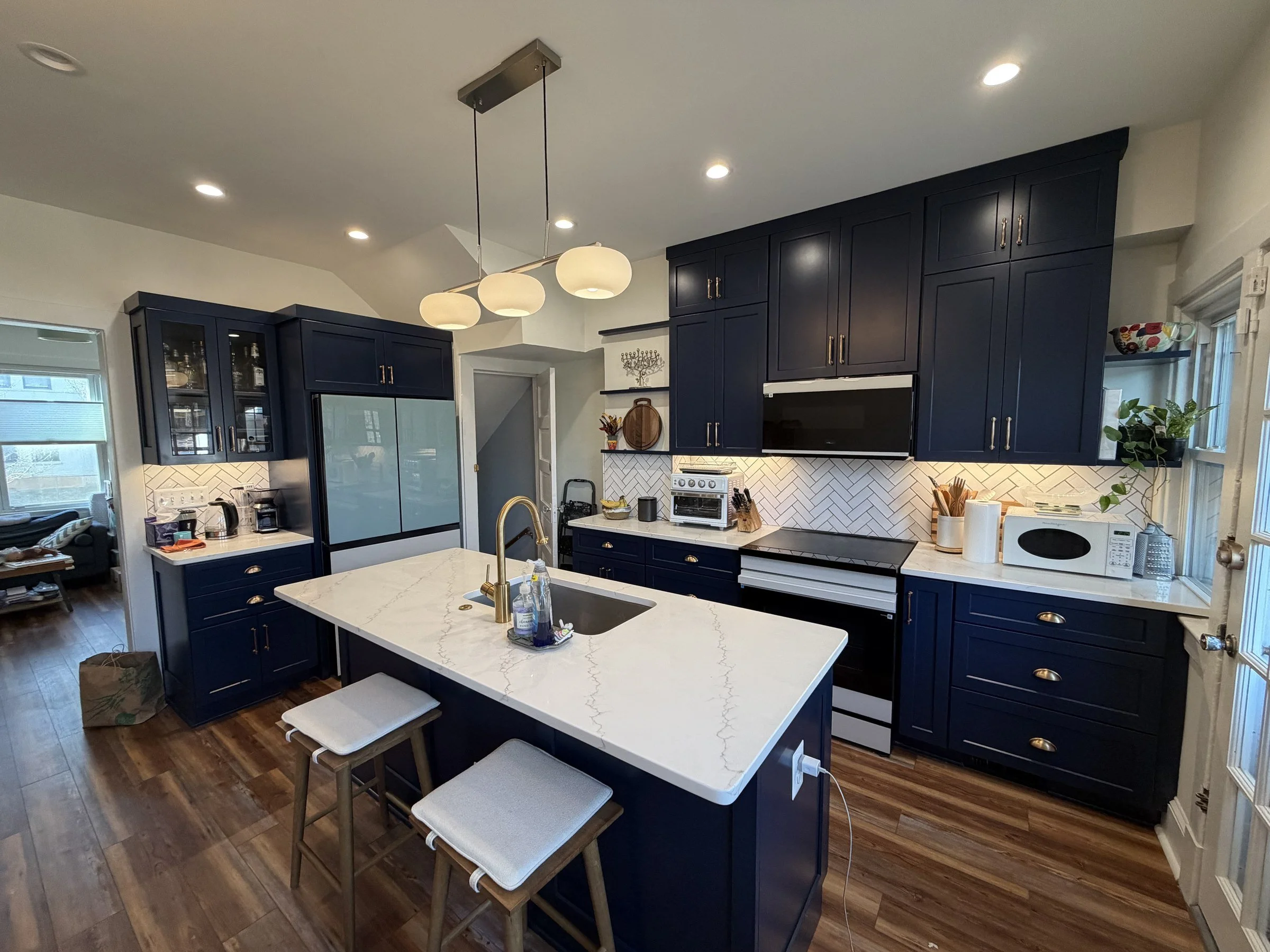 kitchen-navy-full-run-wide.jpg