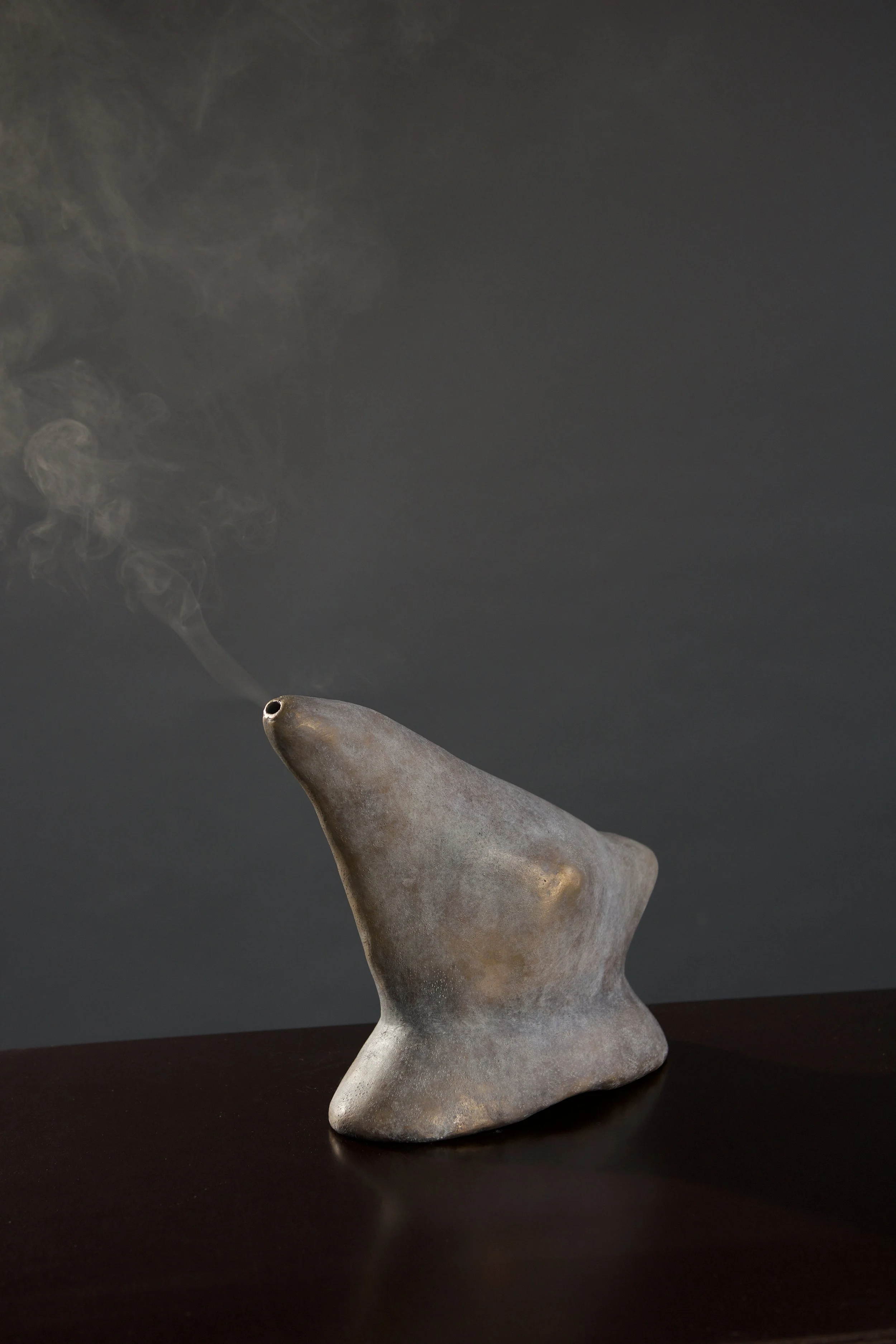 smoke sculpture II, bronze, 24×29 cm, 2020          