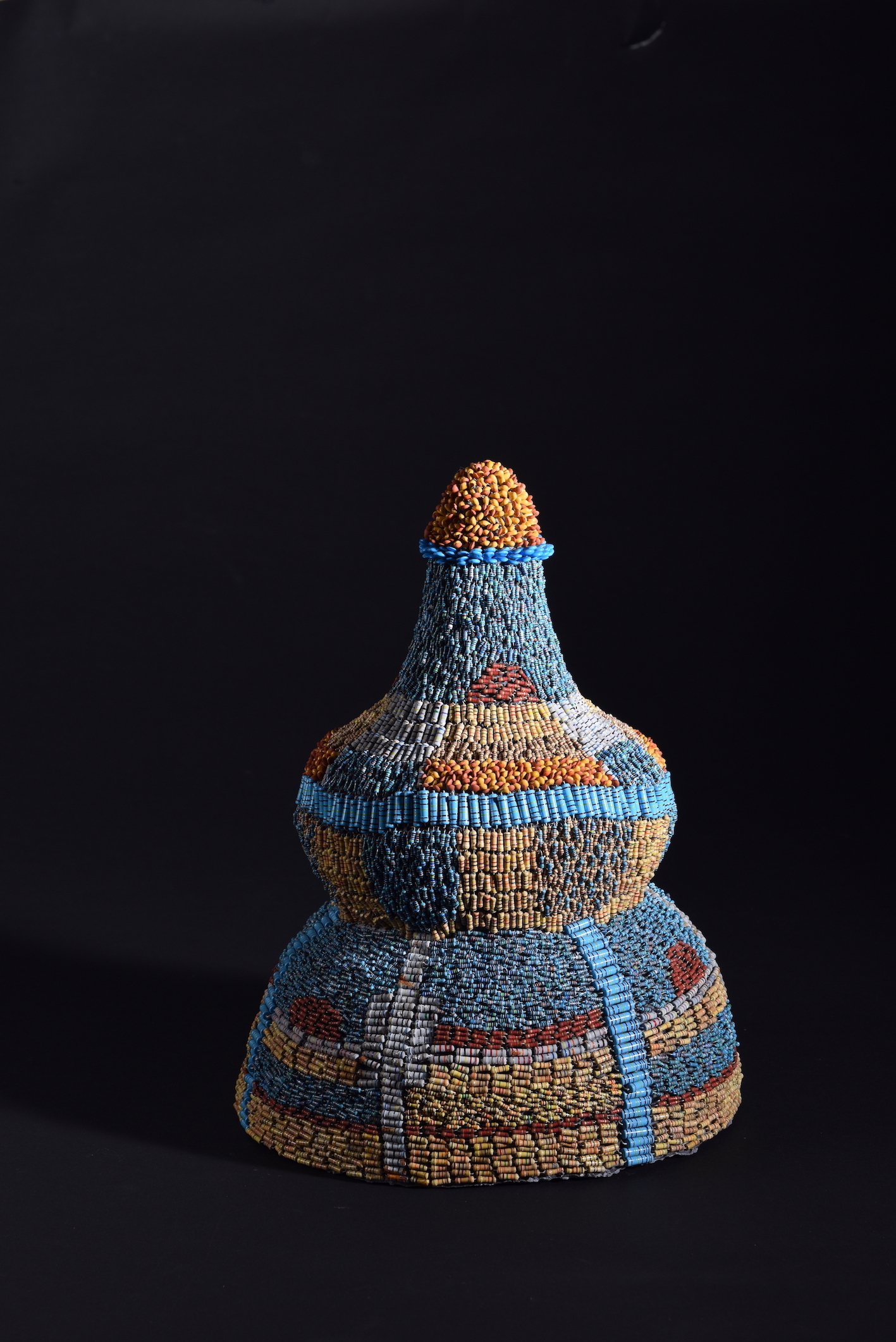 helmet of resistance III, wire, papier-mâché, paint, resistors, 30x20x20 cm, 2021 