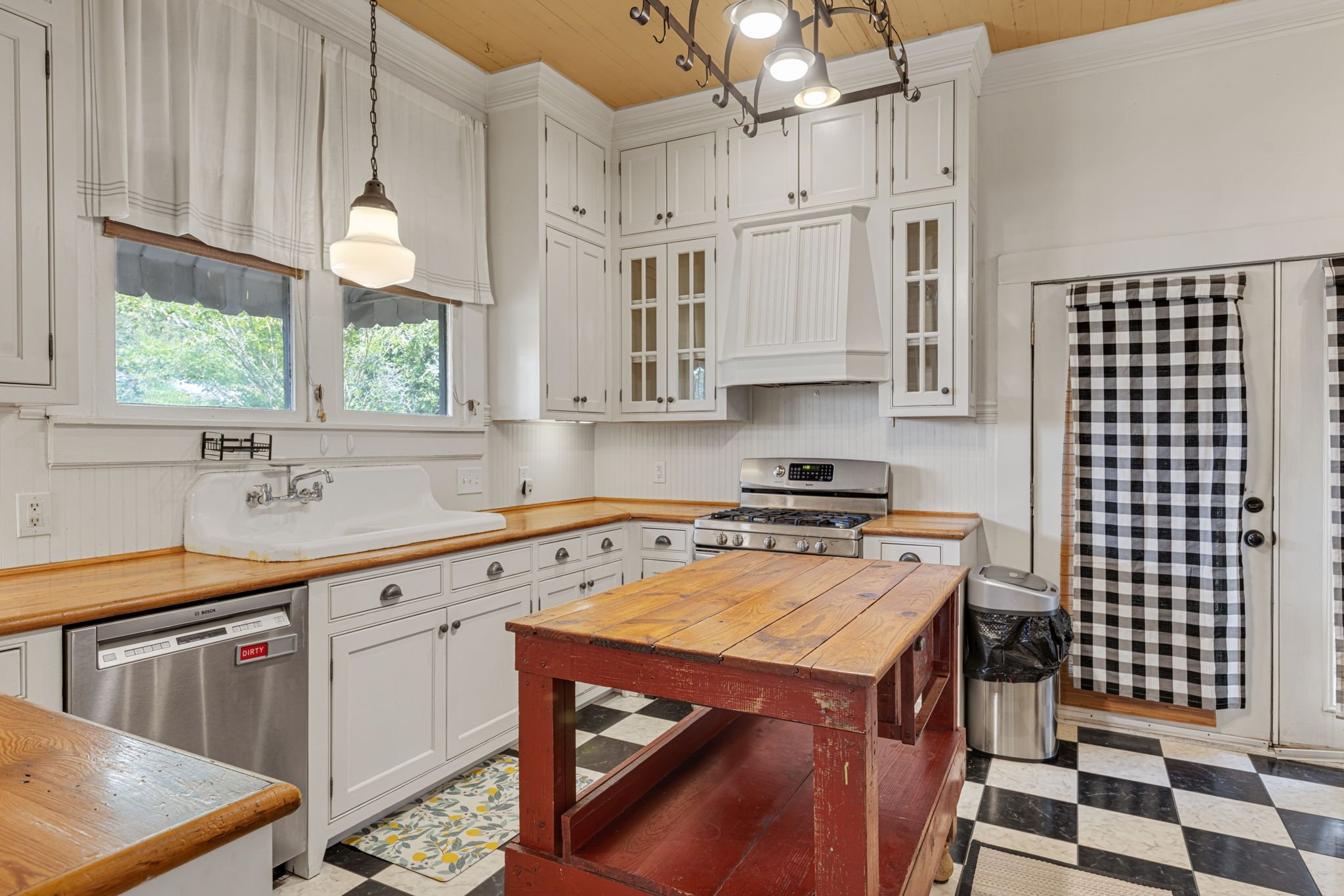 10-web-or-mls-308 Delhomme Ave-10.jpg