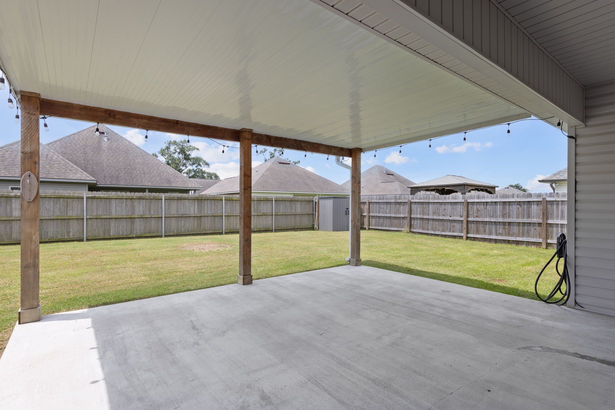 23-web-or-mls-211 Sparkling Meadows Ln-23.jpg