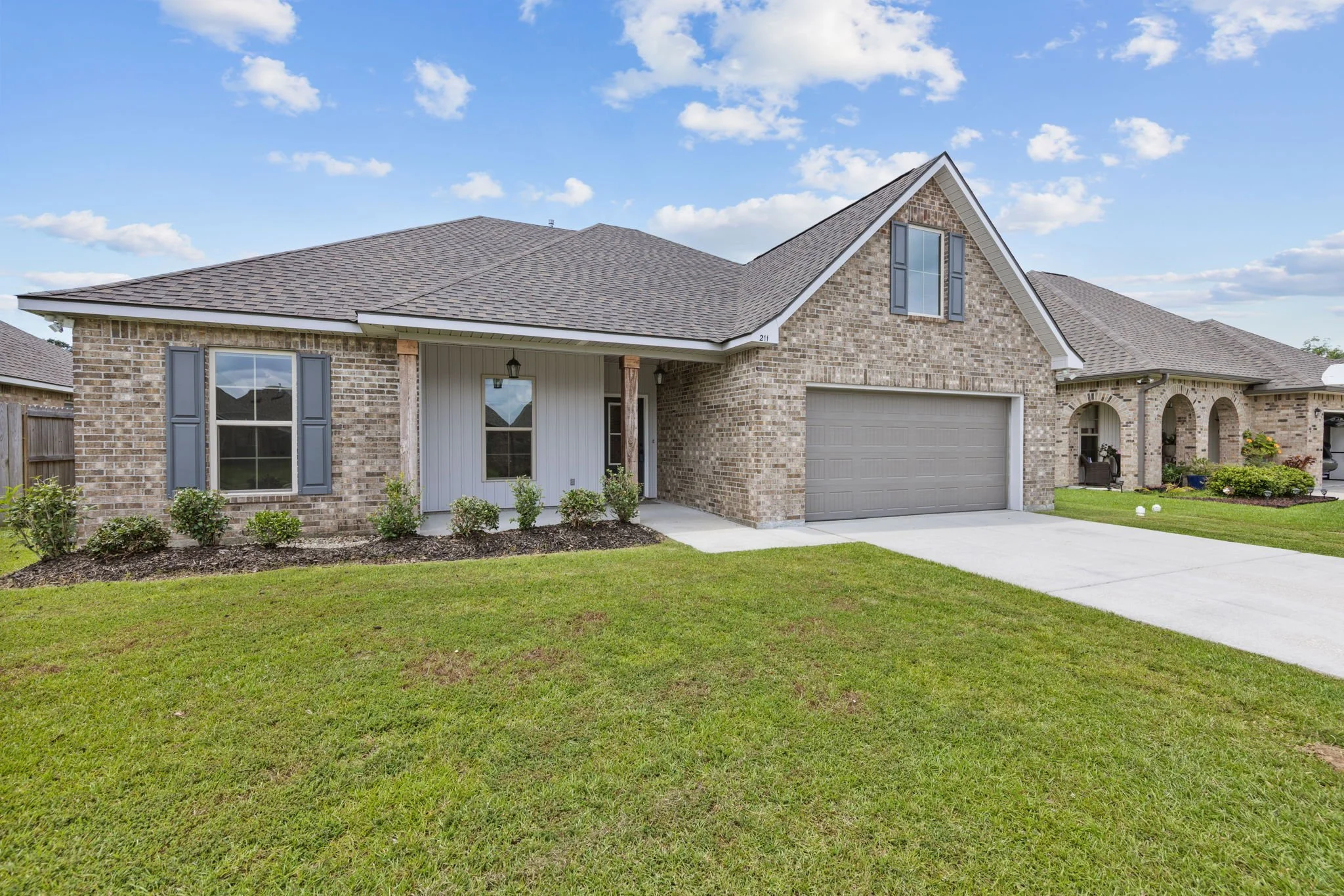 2-web-or-mls-211 Sparkling Meadows Ln-2.jpg