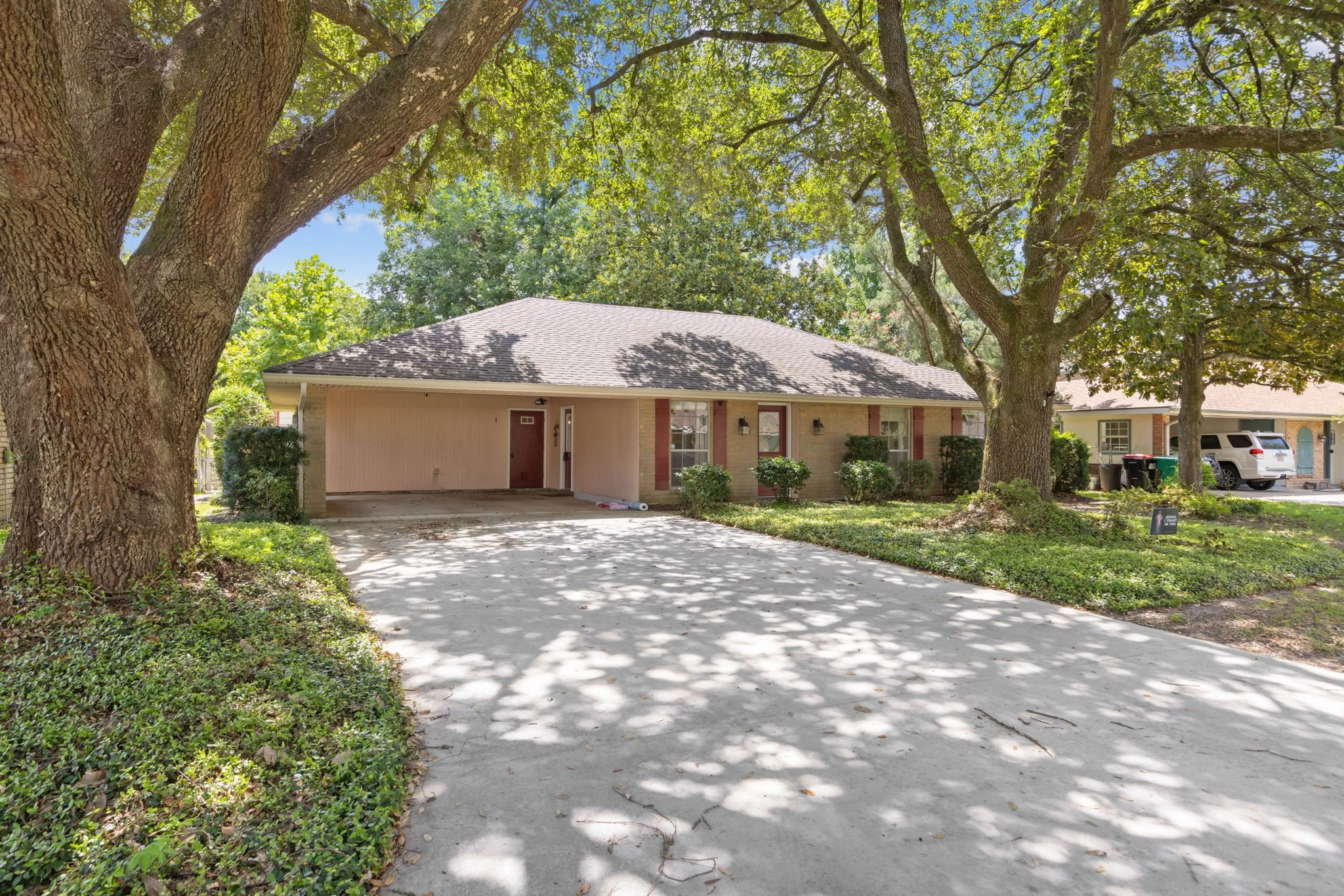 3-web-or-mls-103 Valencia Dr-3.jpg