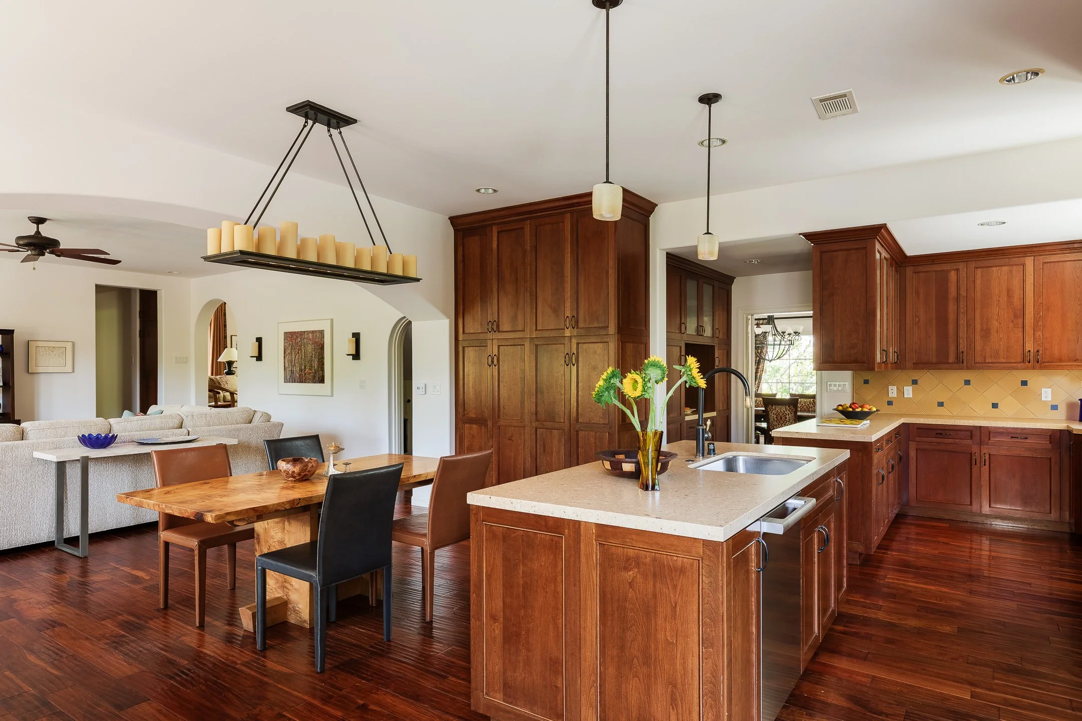 0031 1641 Laurel MLS.jpg