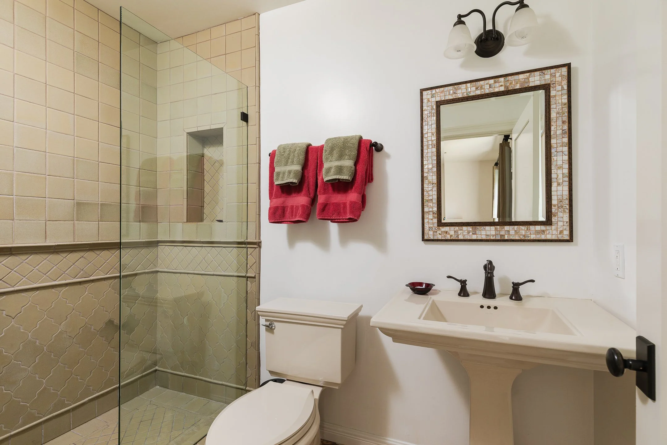0039 1641 Laurel MLS.jpg
