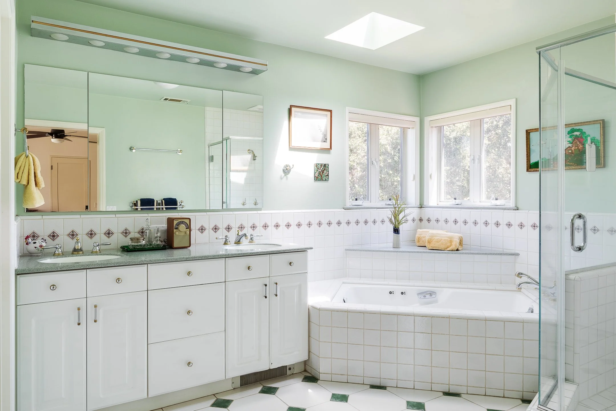 0044 1641 Laurel MLS.jpg