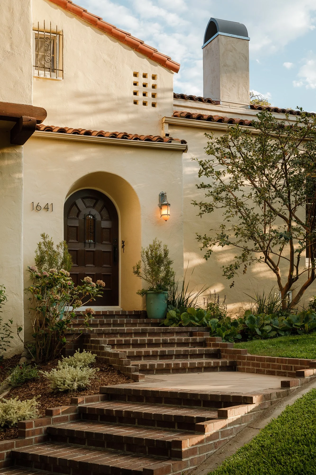 0056 1641 Laurel MLS.jpg