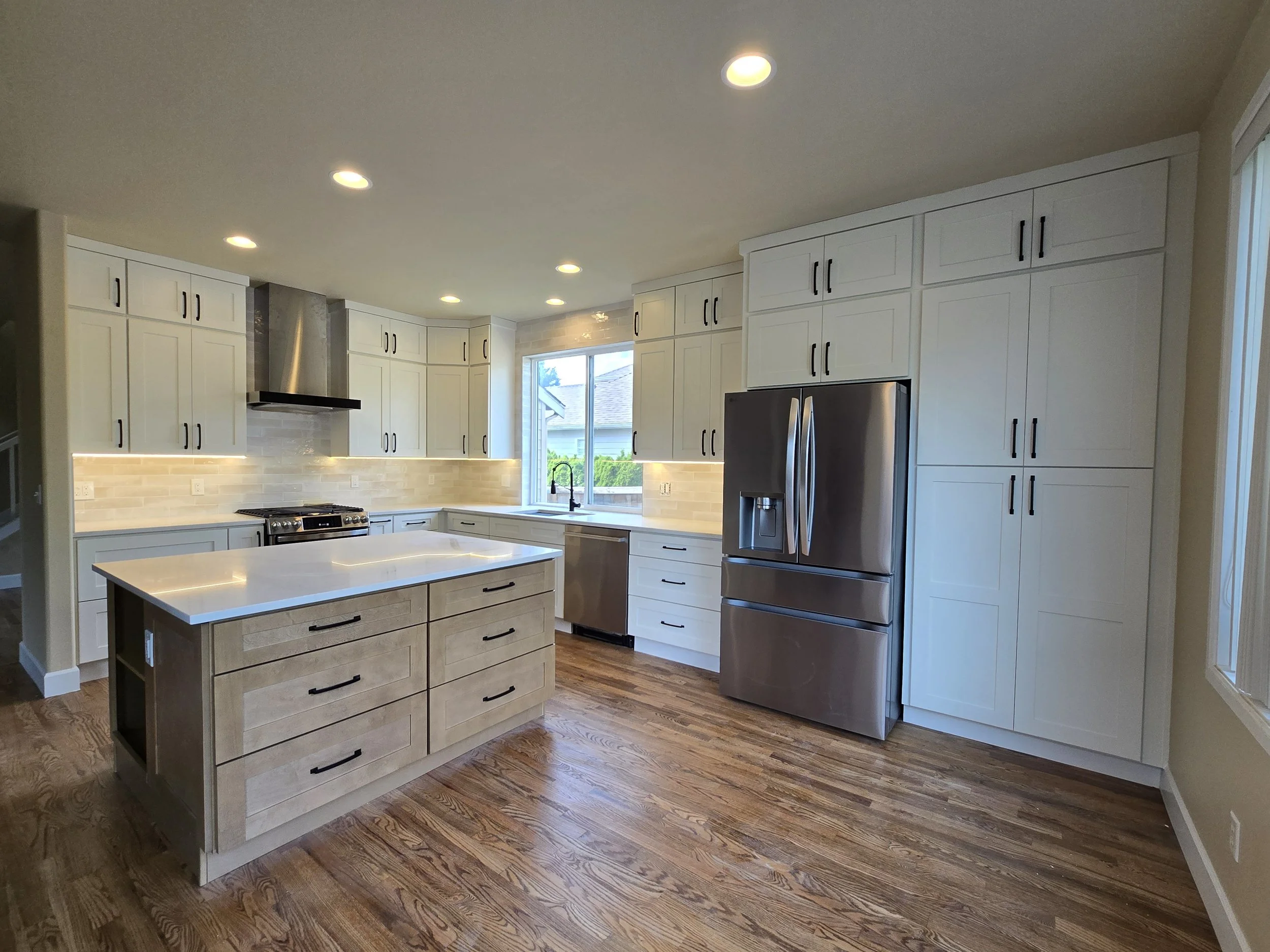 kitchen full.jpg