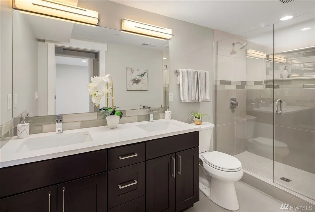 bathroom 2.jpg