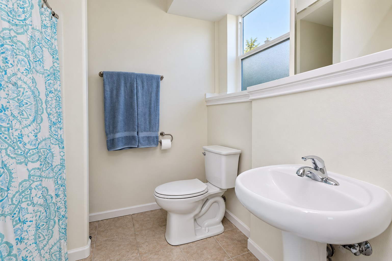 downstairs bedroom bath (clean).png
