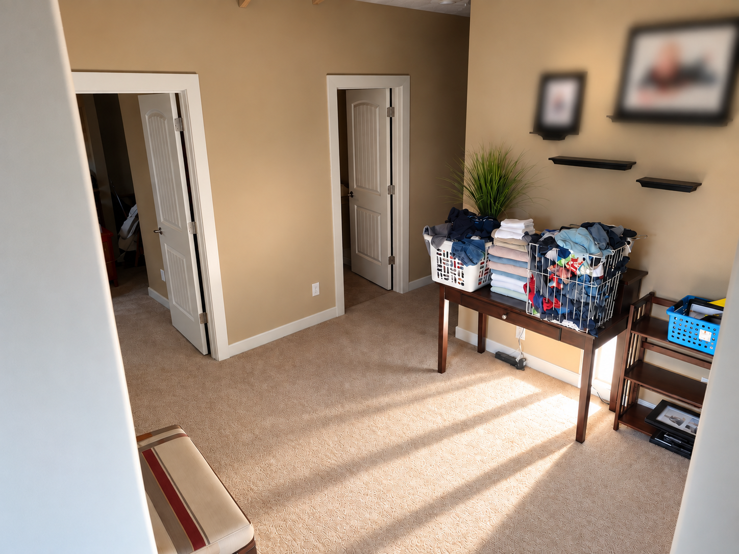 upstairs hallway (clean) .png