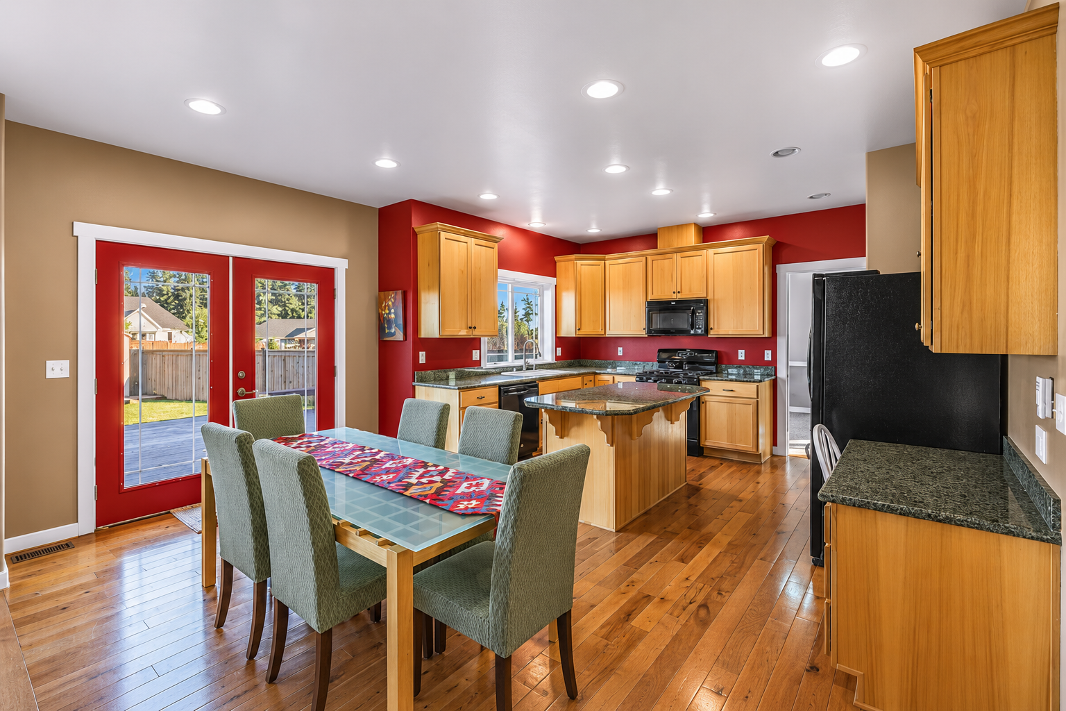 dining room (clean) .png