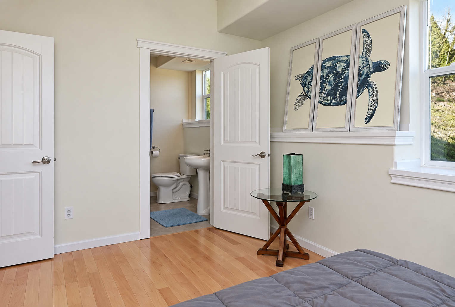 downstairs bedroom 2 (clean).png