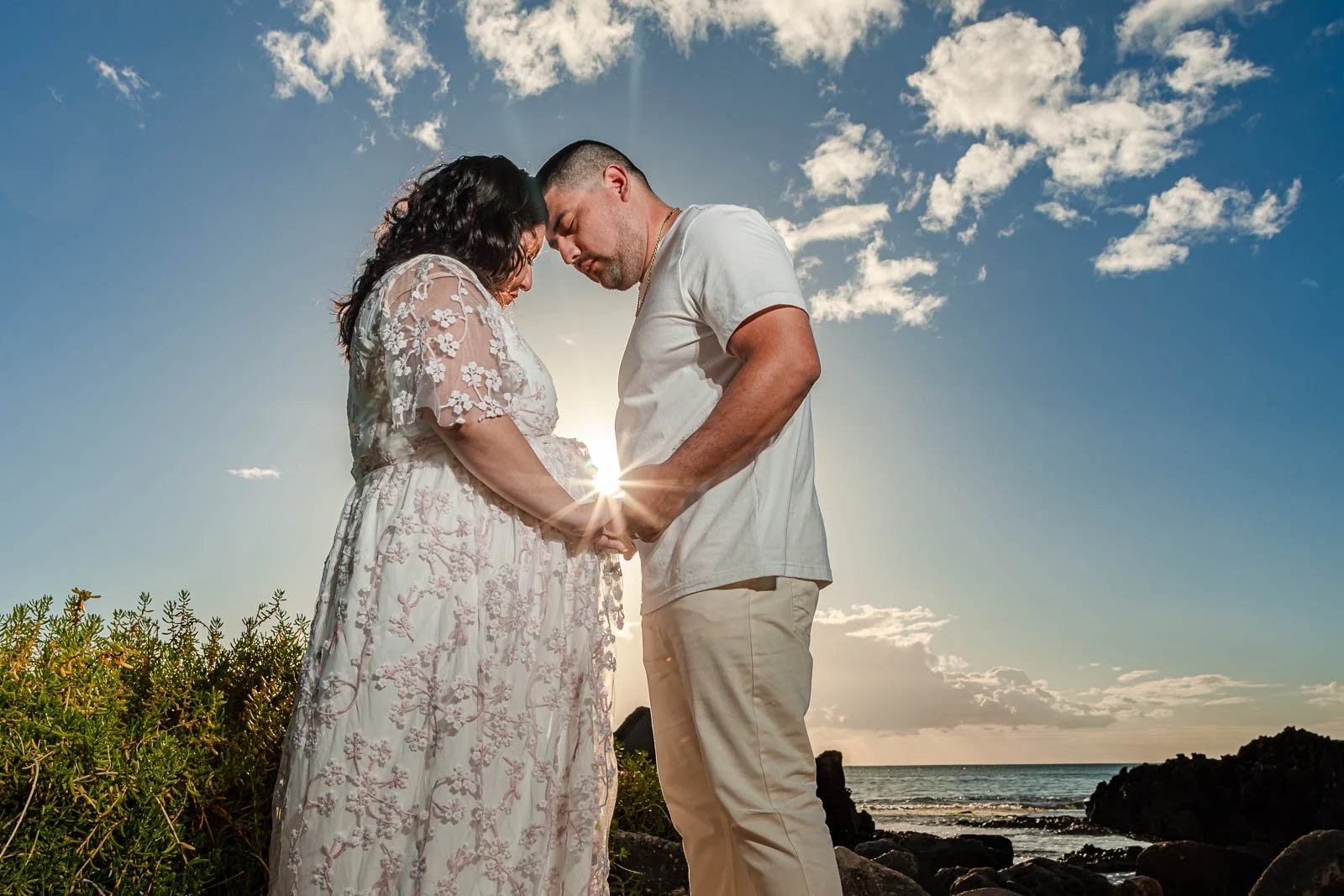 pregnant woman couple maternity photo