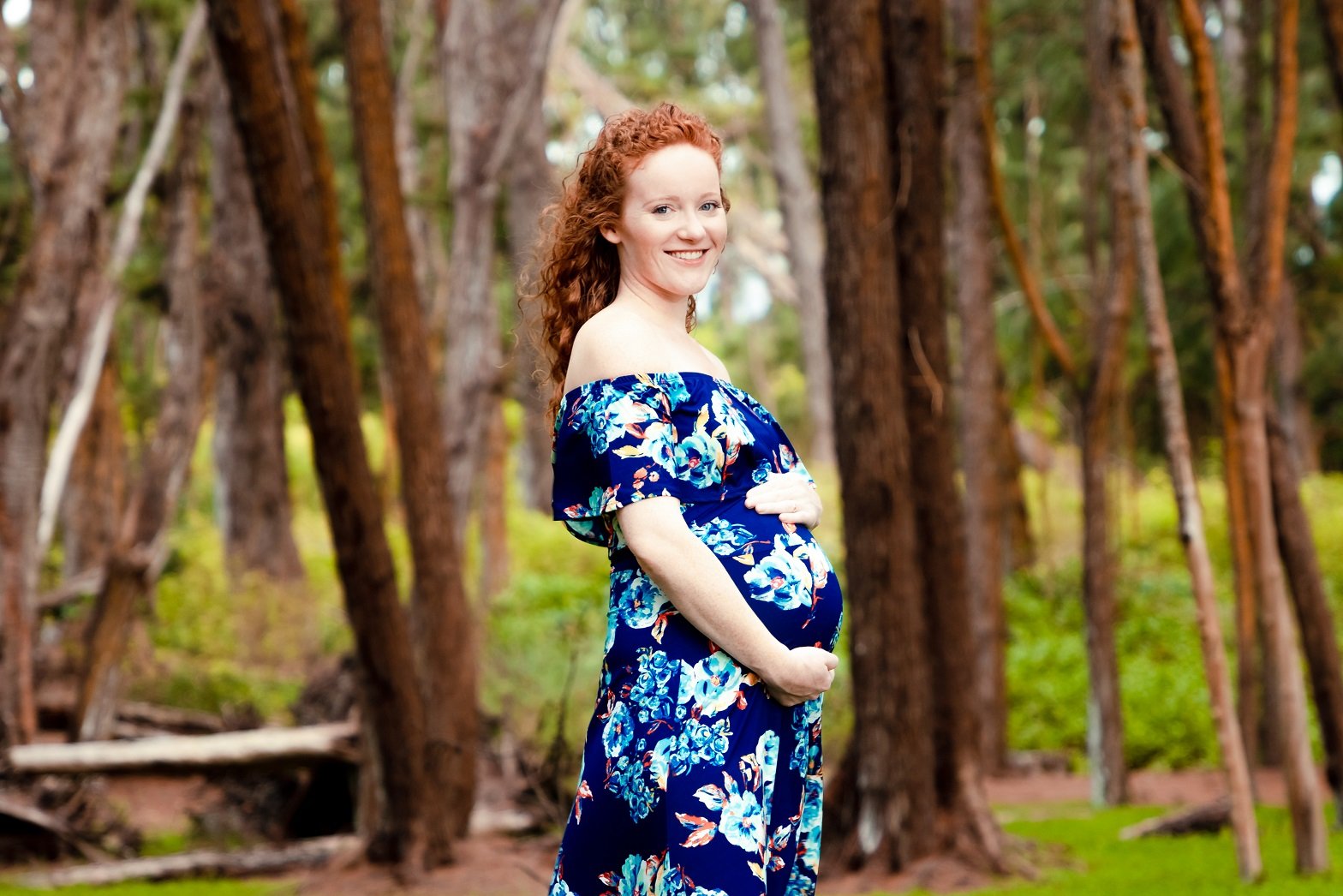 expecting mother baby bump forest portrait