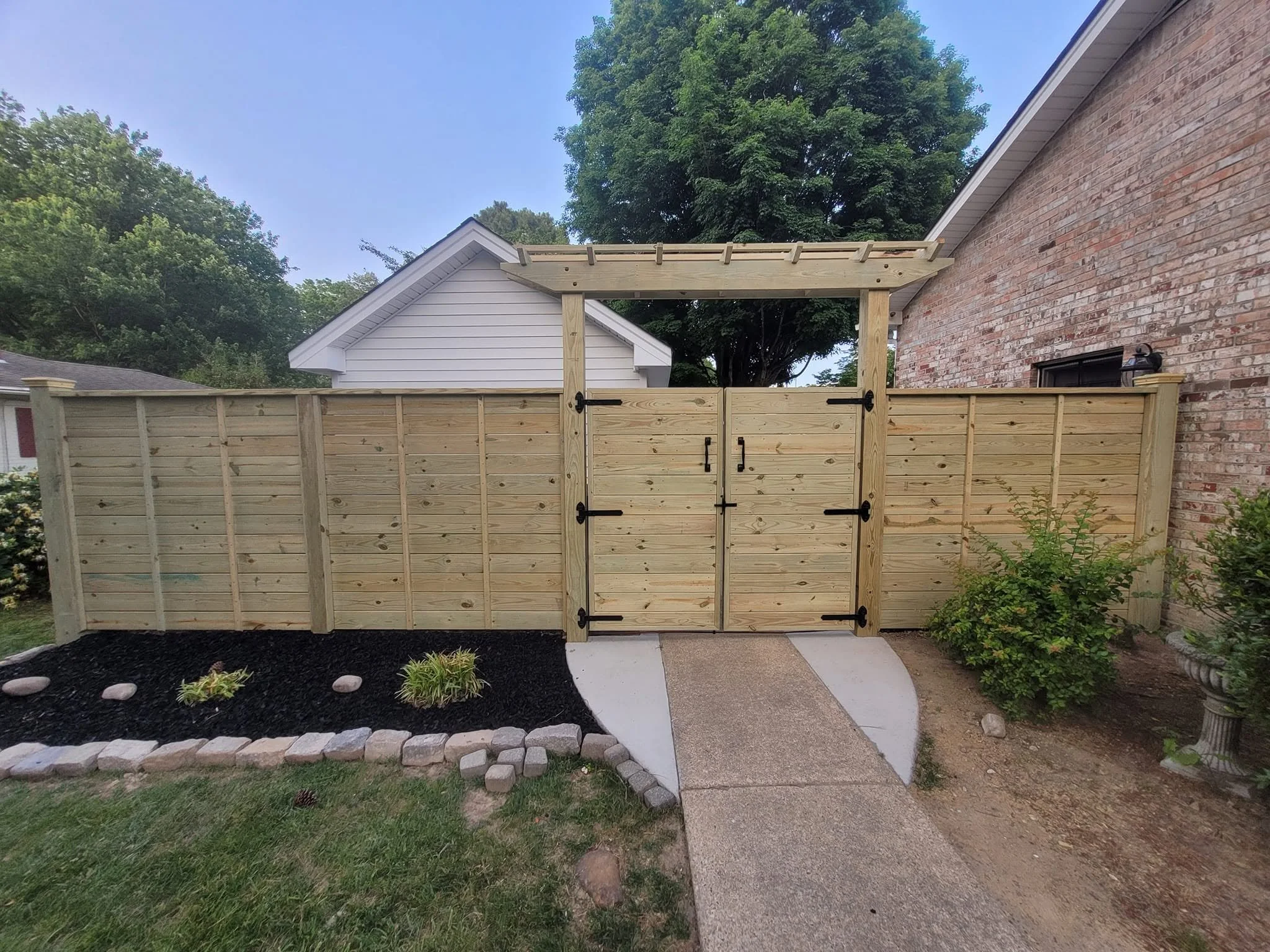 6' Horizontal Privacy Gates w/ Arbor