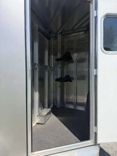 Horse trailer rental serving Wellington Florida
