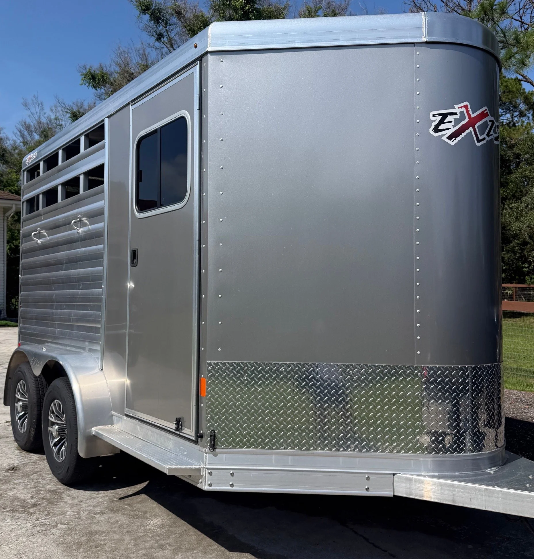 Horse trailer rental in Stuart Florida