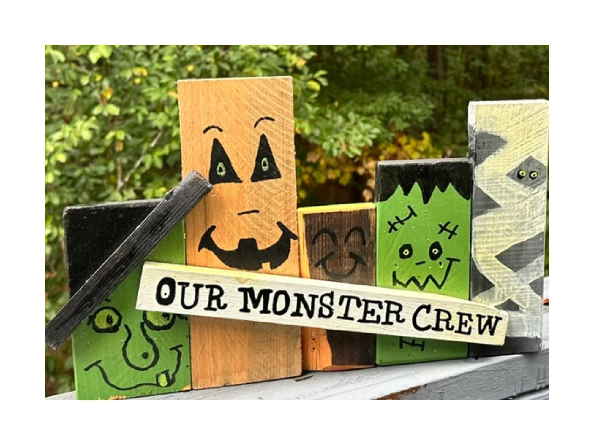 Monster Crew (2000 x 1500 px).jpg