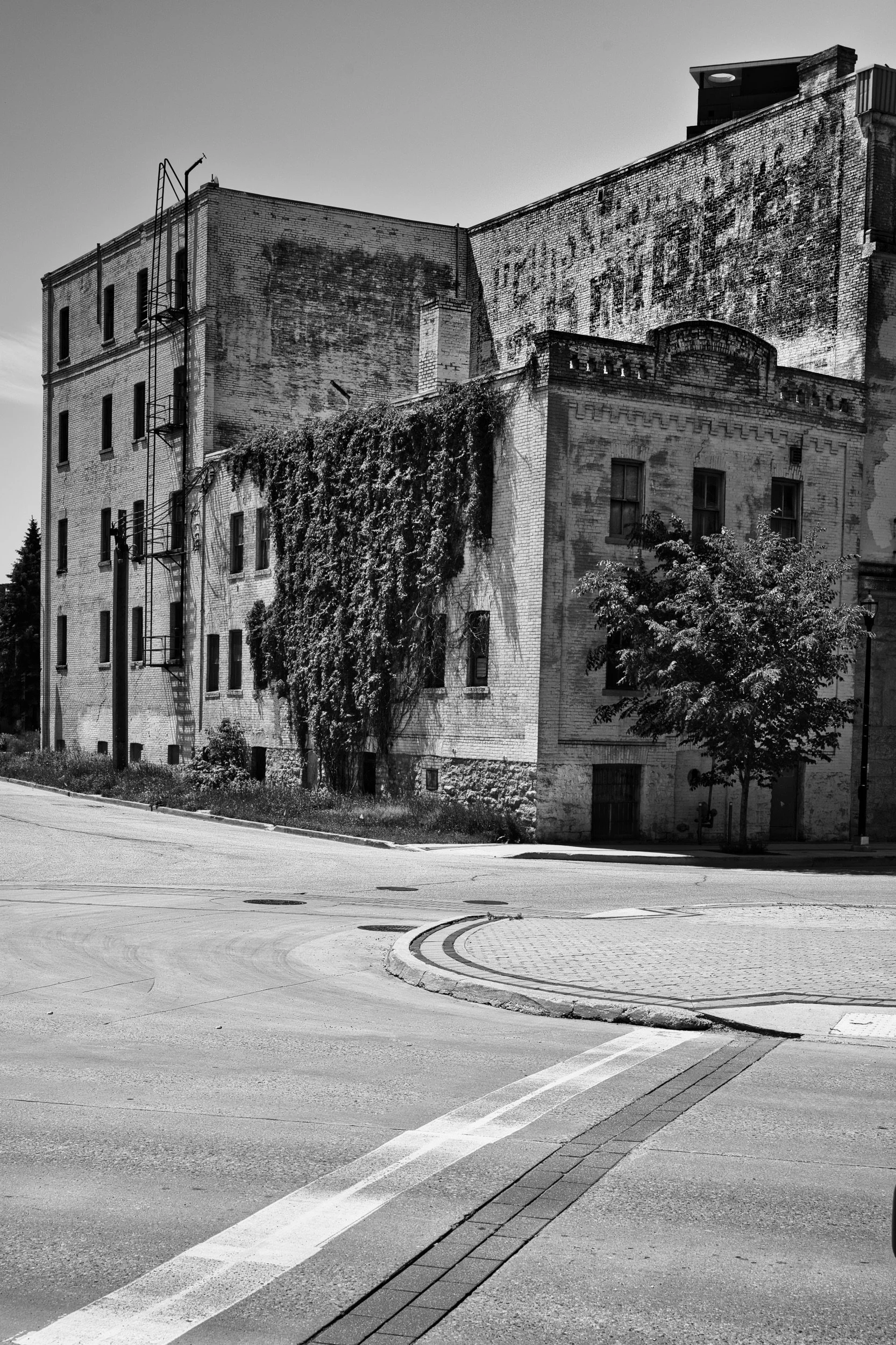 Black Building | Winnipeg, Manitoba