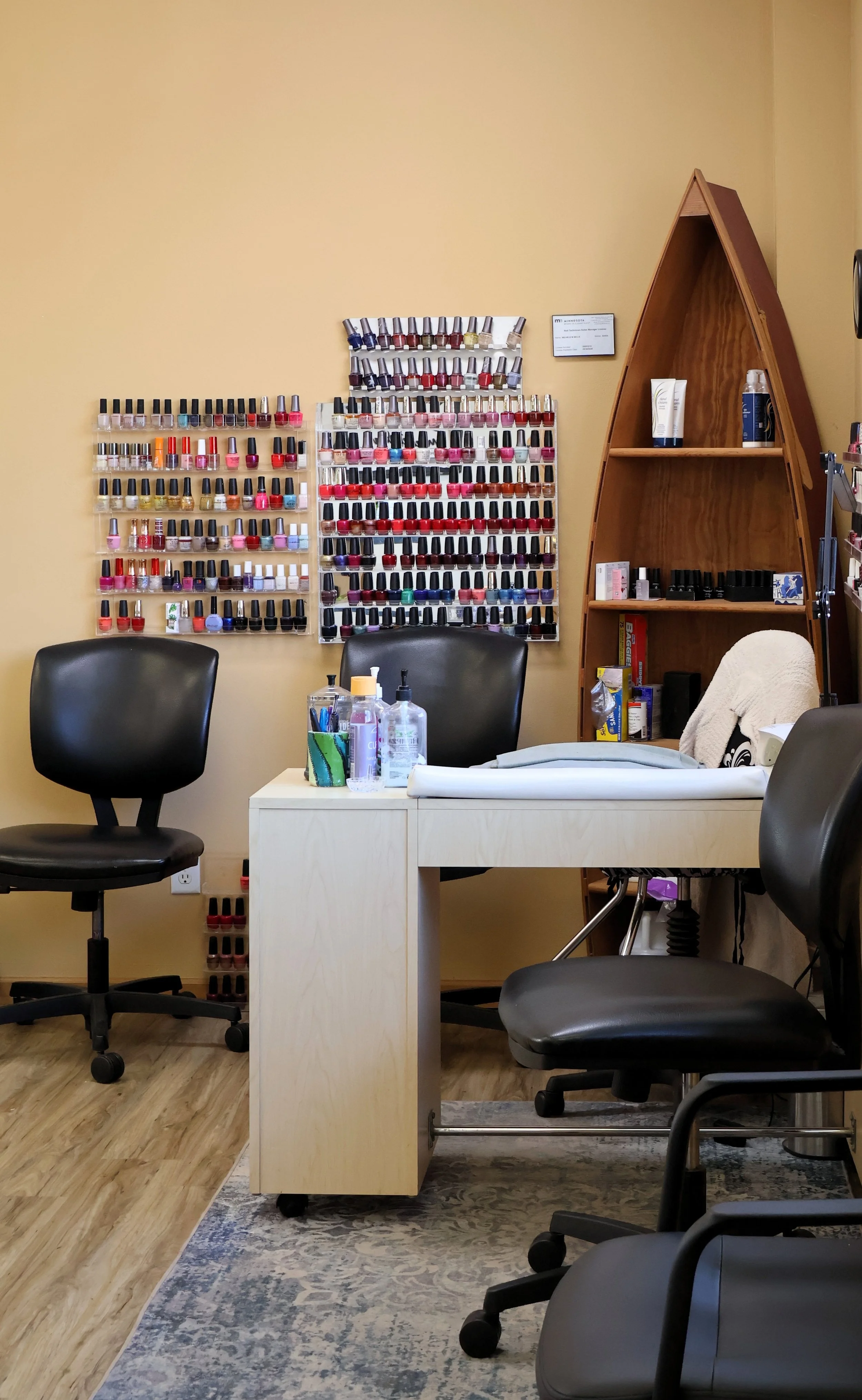 Pedicure and Manicure in Mound MN