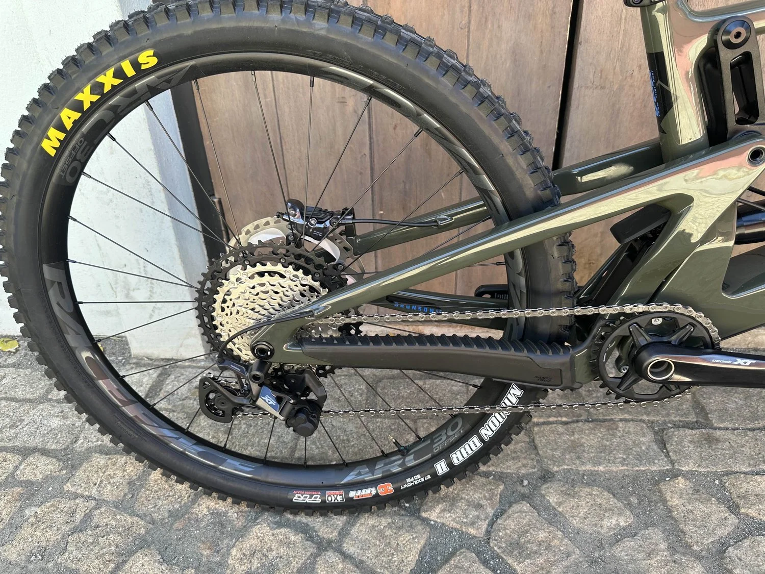 2025 Santa Cruz Bronson CC