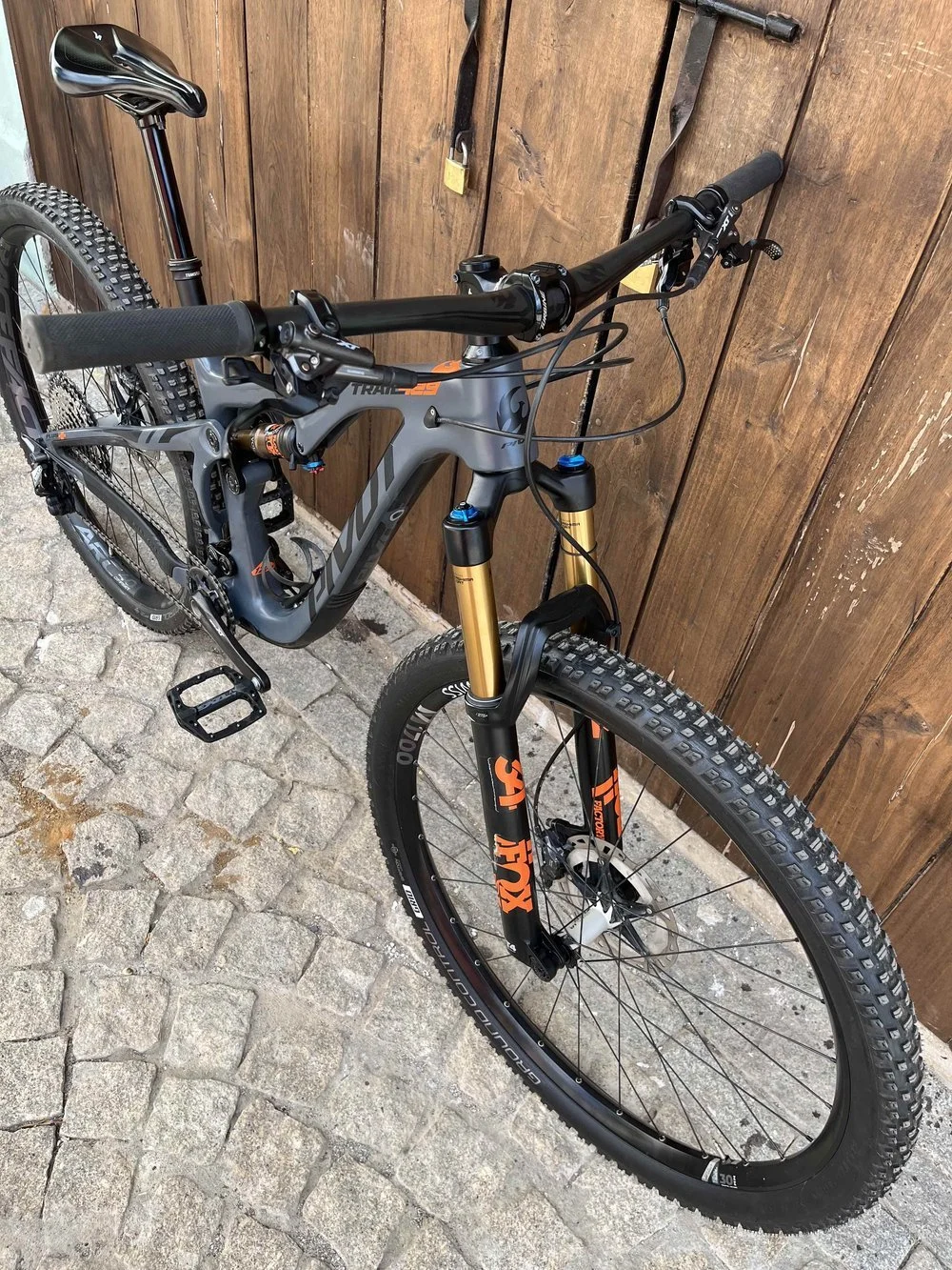 2020 Pivot Trail 429