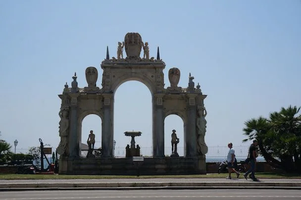In Naples there is human solidarity hard to find elsewhere. If one lives there long enough one has the sensation almost of belonging to the world’s most enormous family.- On Neopolitan solidarity (A View of the World)