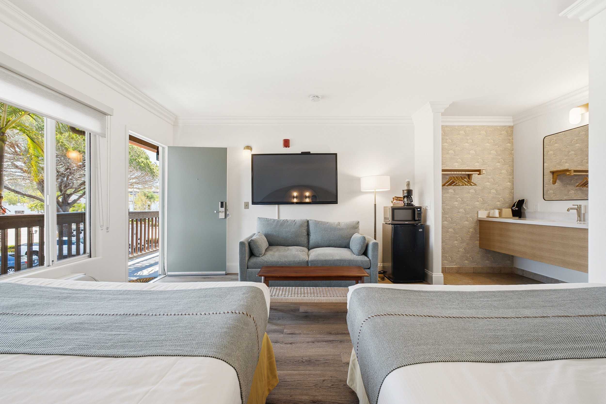 Deluxe Family Suite - Renovated