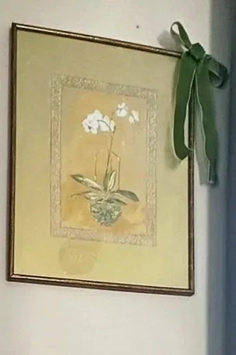 small-space_bedside-lamp-vignette_SCENE.jpg
