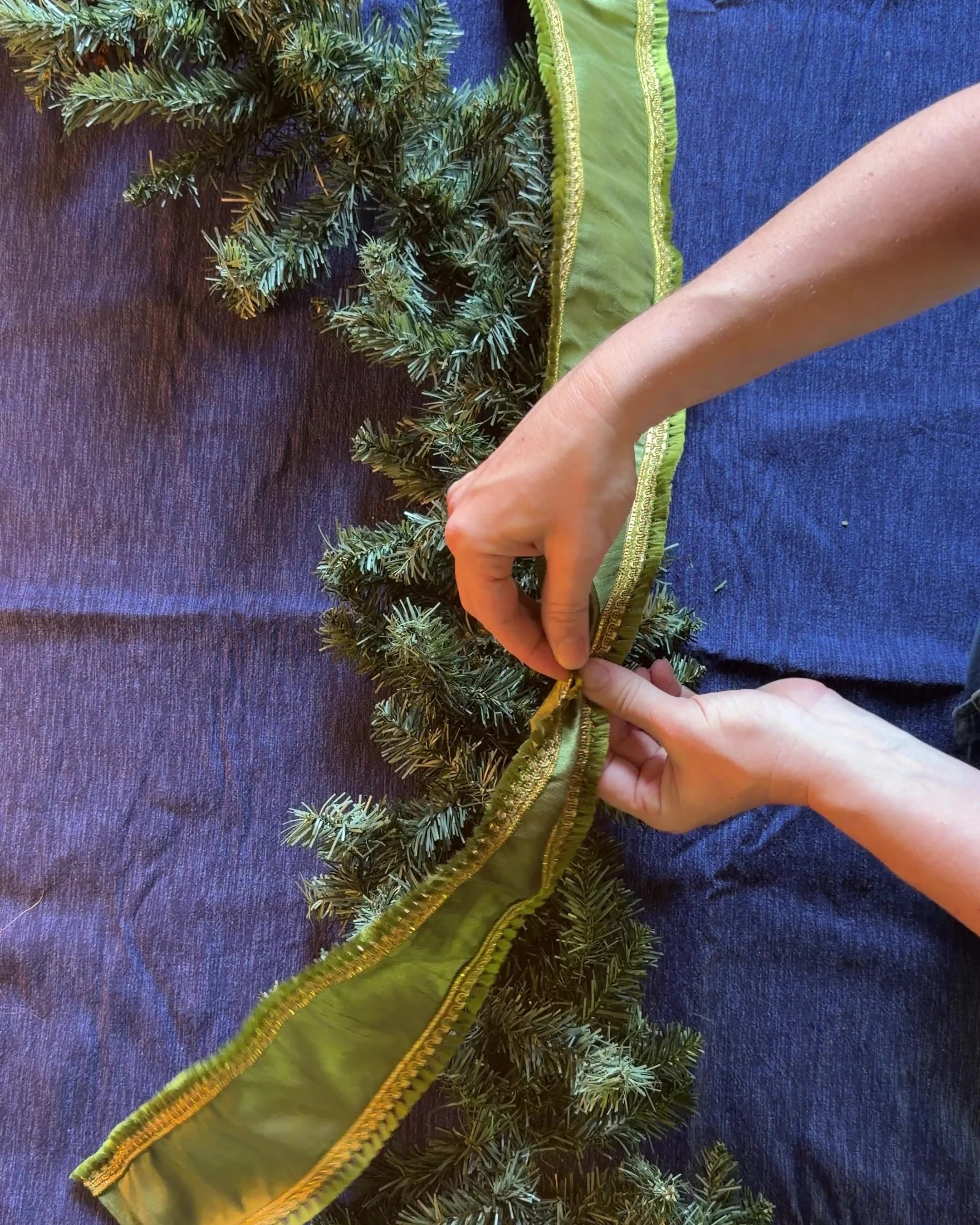 ribbon_pinch-tuck-step-02b-pinch_DETAIL.jpg