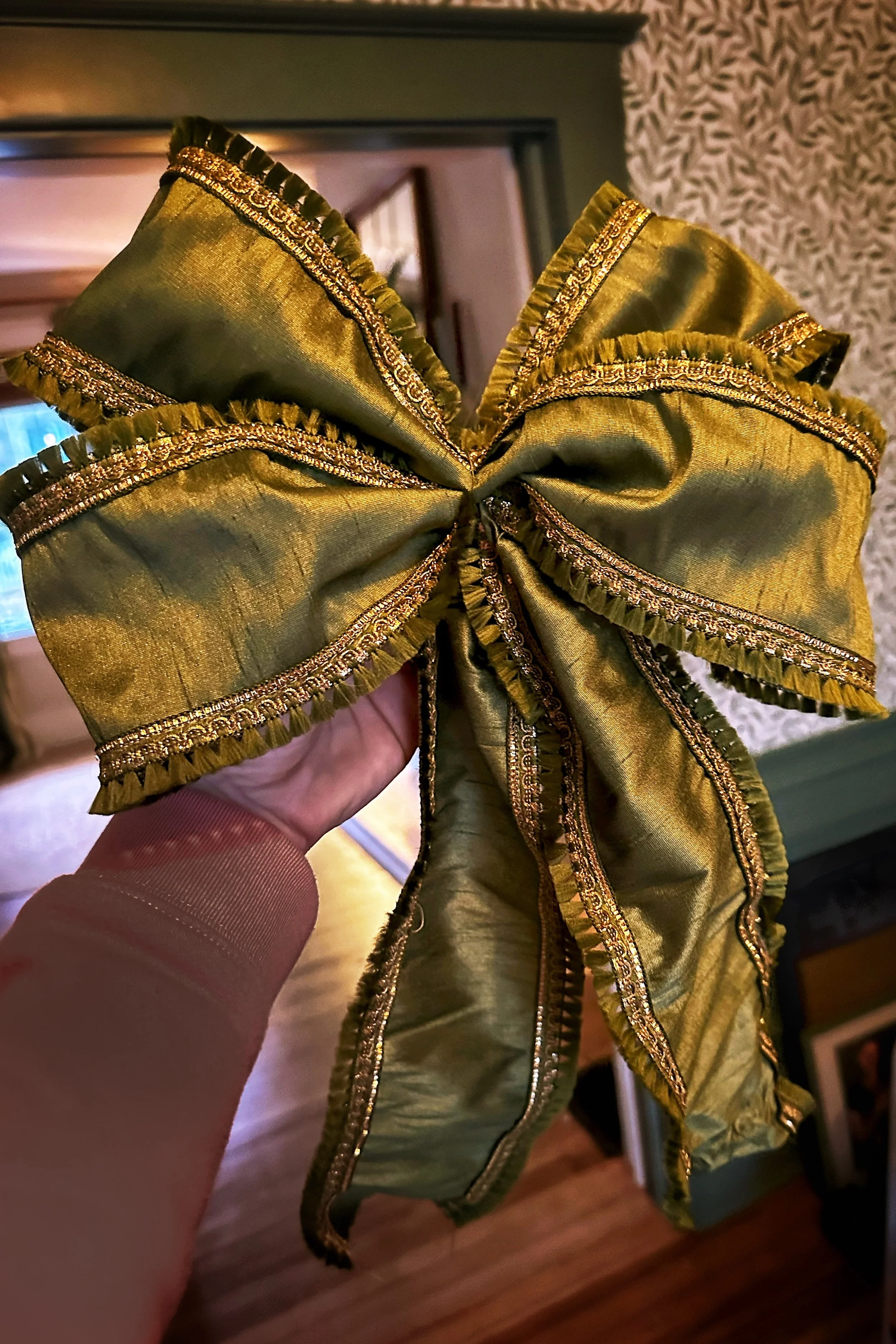 ribbon_olive-gold-bow_DETAIL.jpg