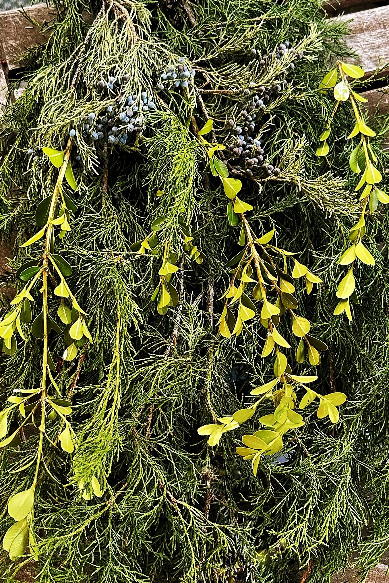 How to Build a Full Christmas Garland Base