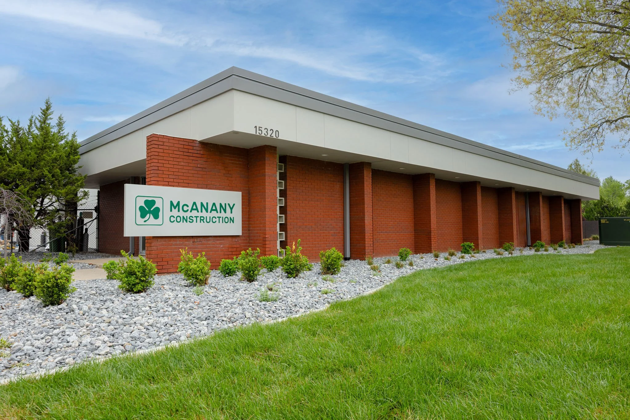 McAnanyLR03.jpg
