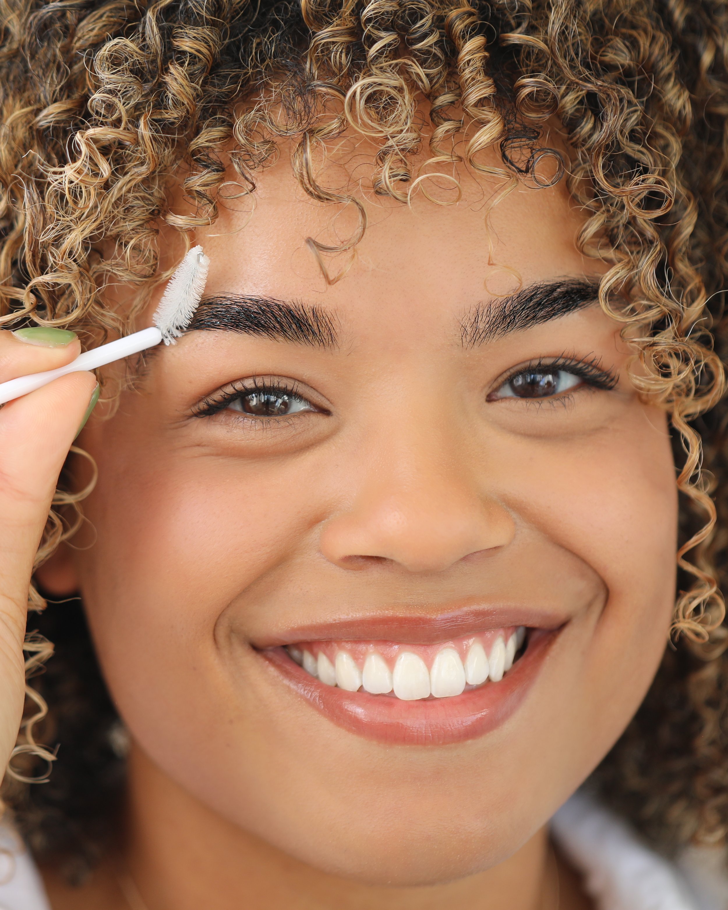 Fundaebeauty-lamibrows-gel-03.JPG