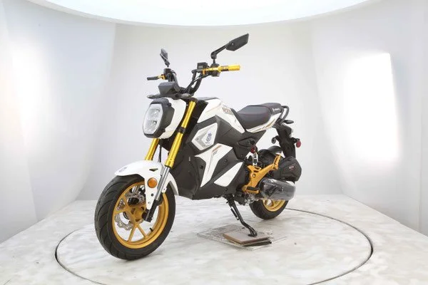 VTR 200 WHITE.jpg