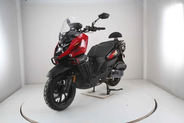 TANK 200 SPORT EFI RED.jpg
