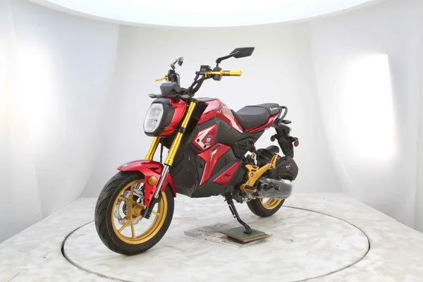 VTR 200 RED.jpg