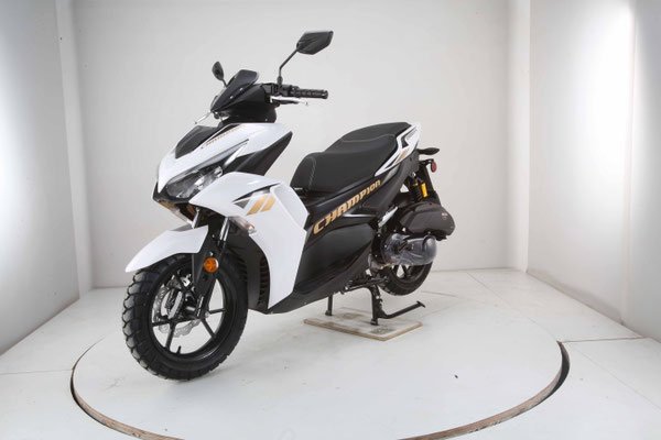 CHAMPION 200 EFI WHITE.jpg