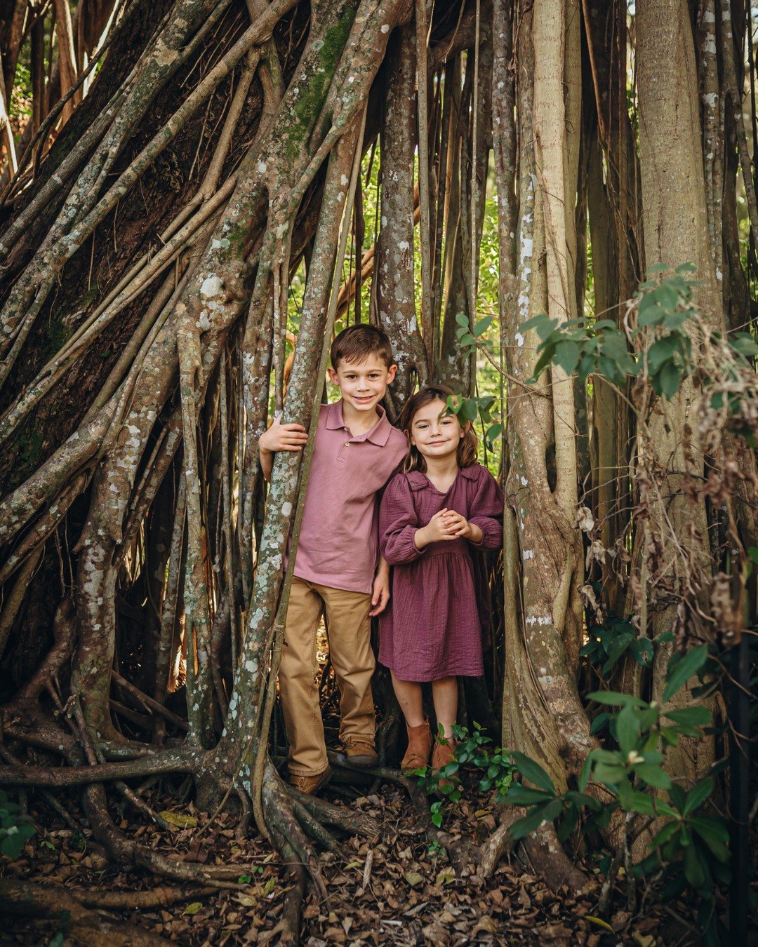 Fall Sessions are in full swing....now if we could only cool things down a little bit, I'd be a super happy camper!

These are only available now through 10/23, and there aren't many slots still open! 

The Fall Mini Session is 30 minutes, 6 beautifu