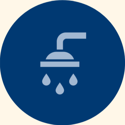 Showerhead with water droplets