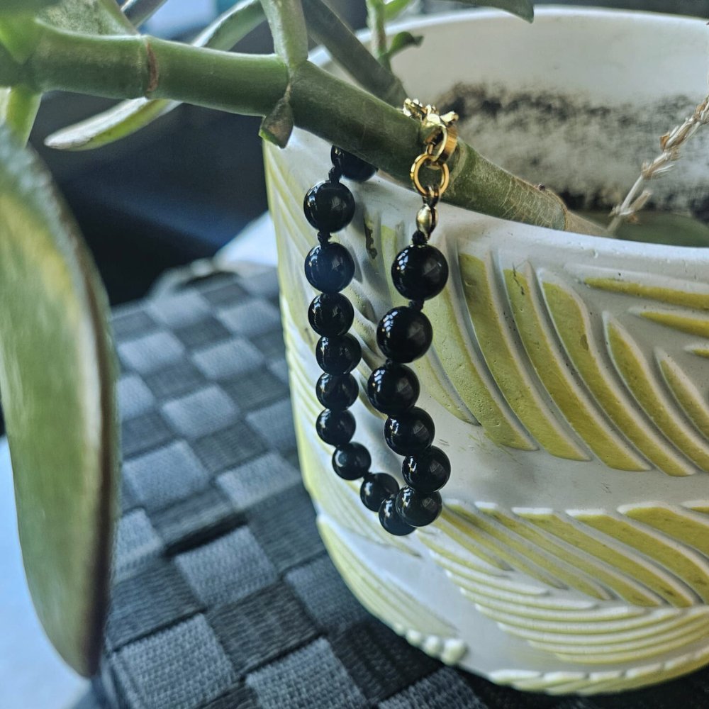 Black-Obsidian-Bracelet-8-mm-Stone-of-Protectionand-Truth_2.jpg
