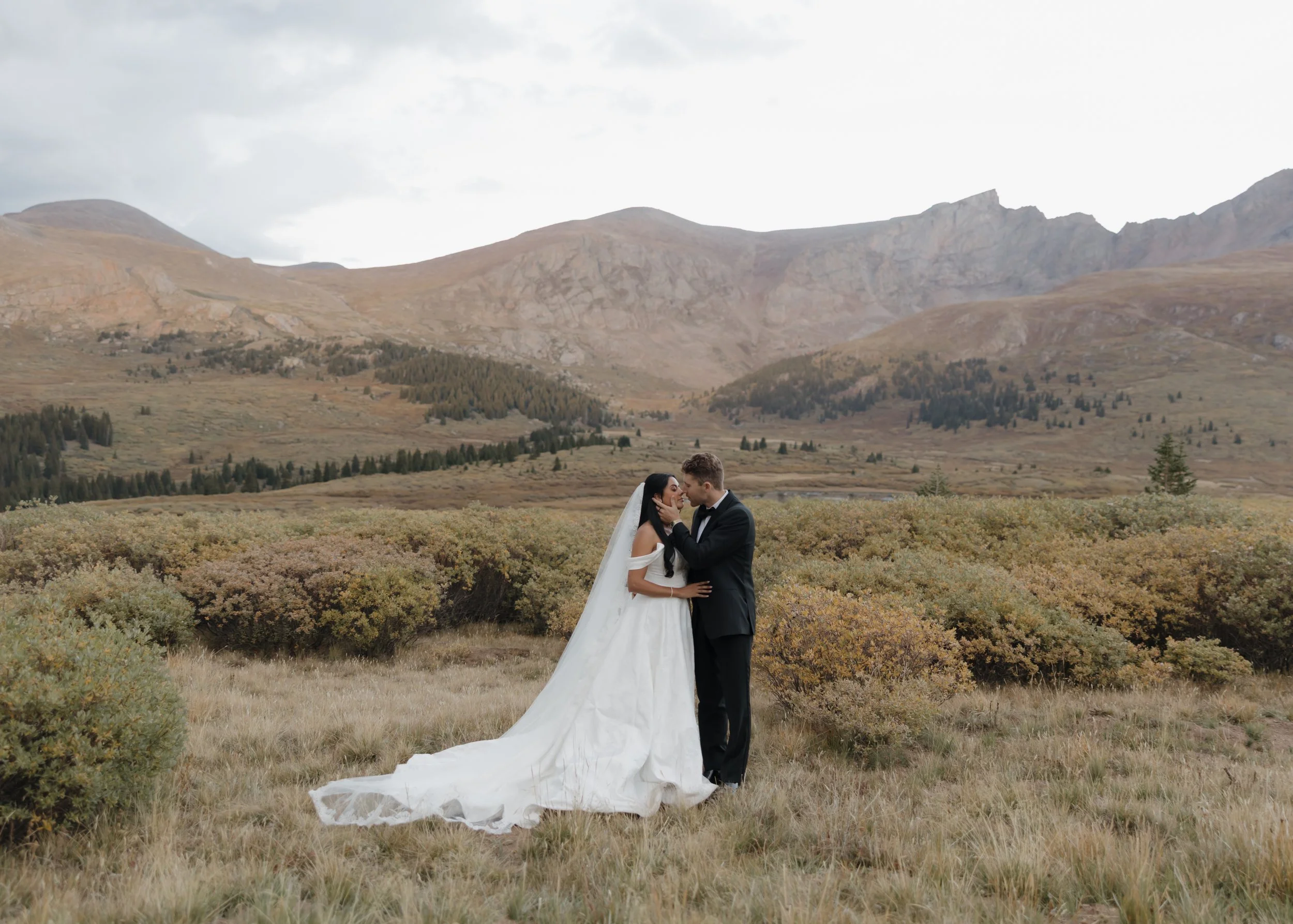HighlandsRanchMansionDenver-WildThistlePhoto-OklahomaWeddingPhotographer-3317.jpg