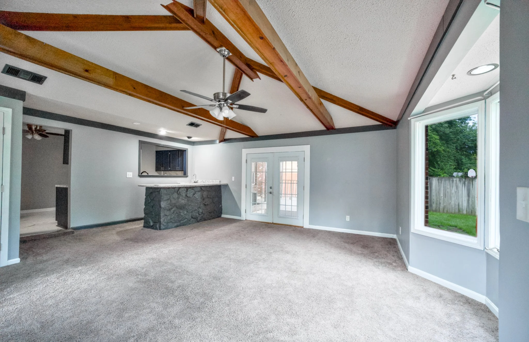 Living Room 1.jpg