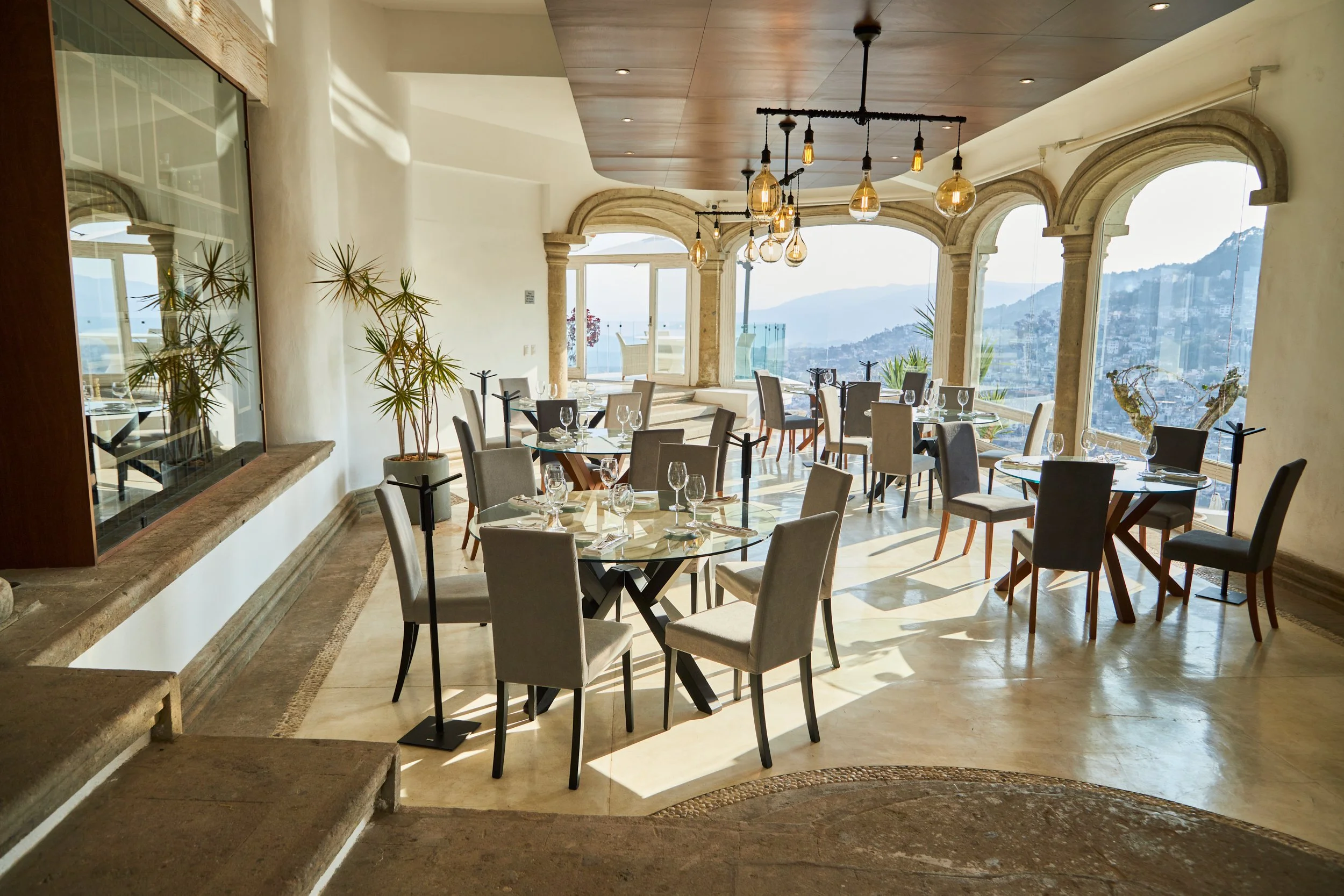 Restaurant_8.jpg