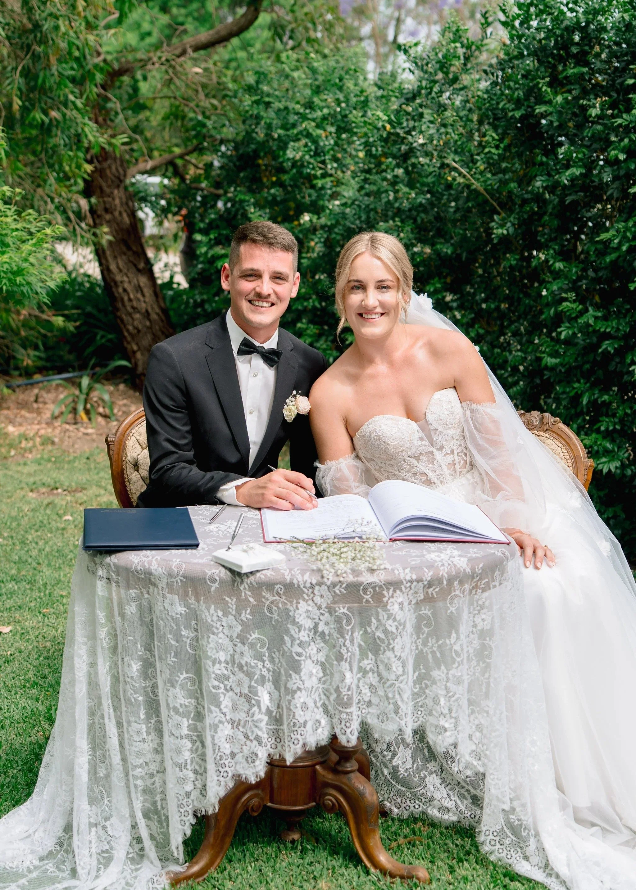 HBW Featured Wedding (Low Res)-9.jpg