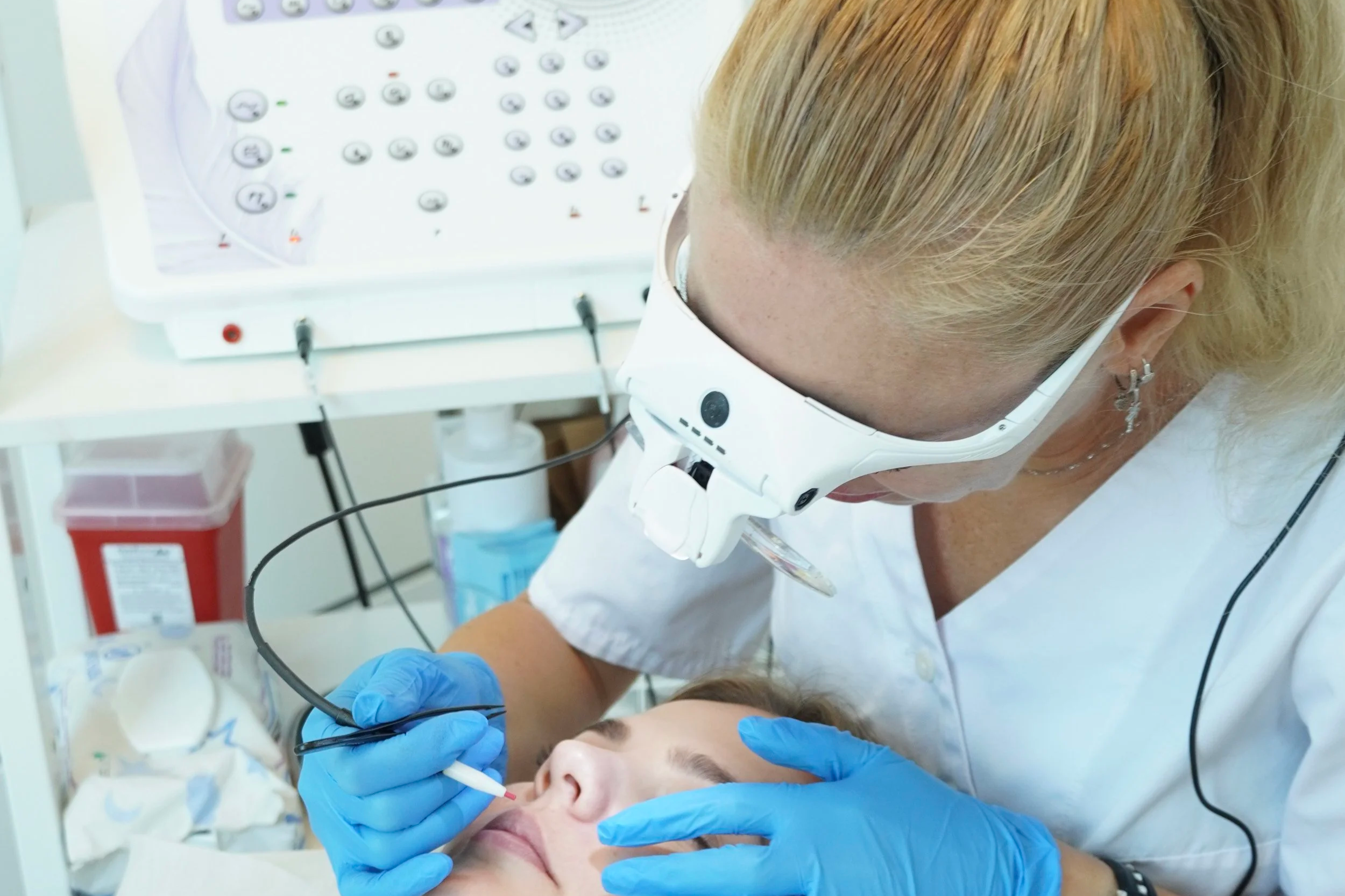 Laser Hair Removal vs Electrolysis: Which Hair-Removal Option Is Right for You?
