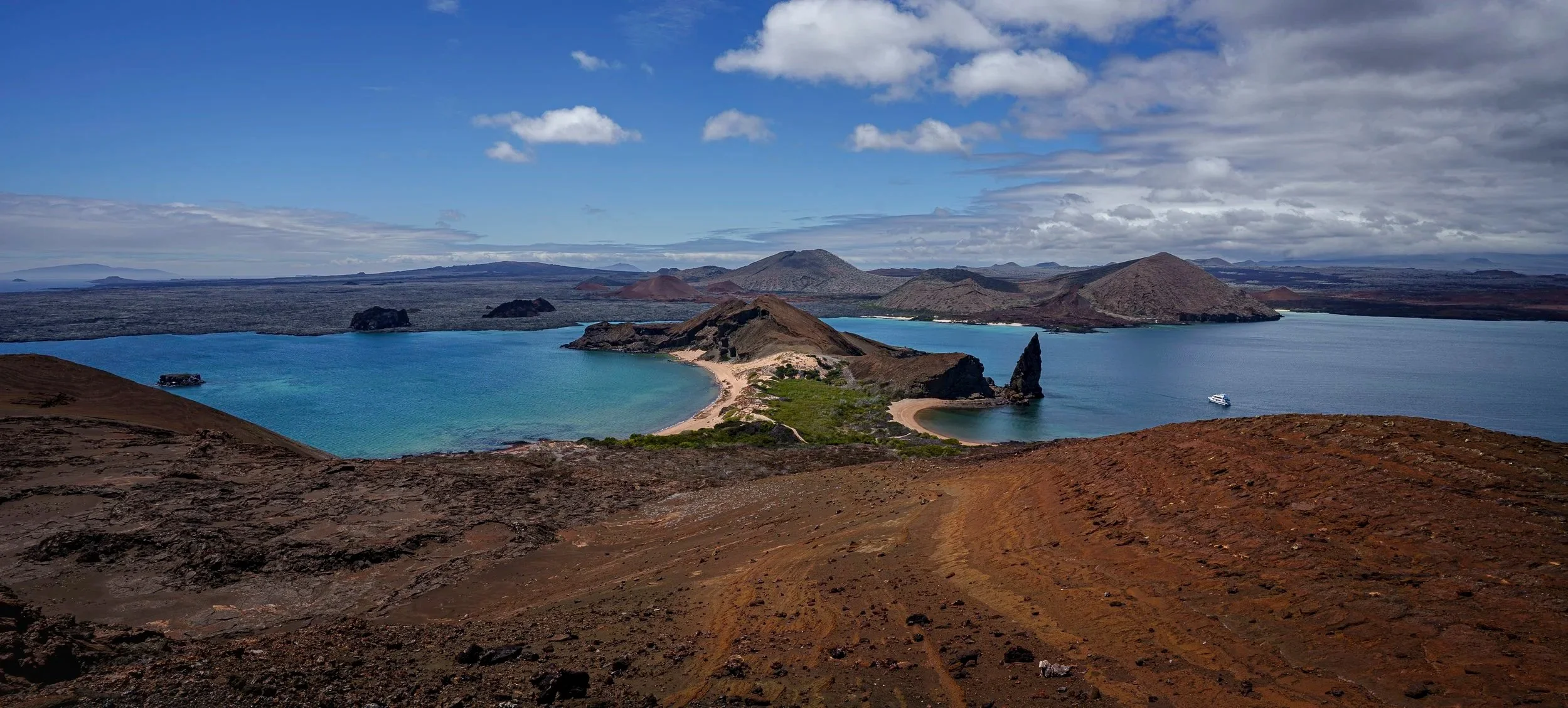 SCALE:The Look Out | Bartolomé Island, Galapagos, Ecuador