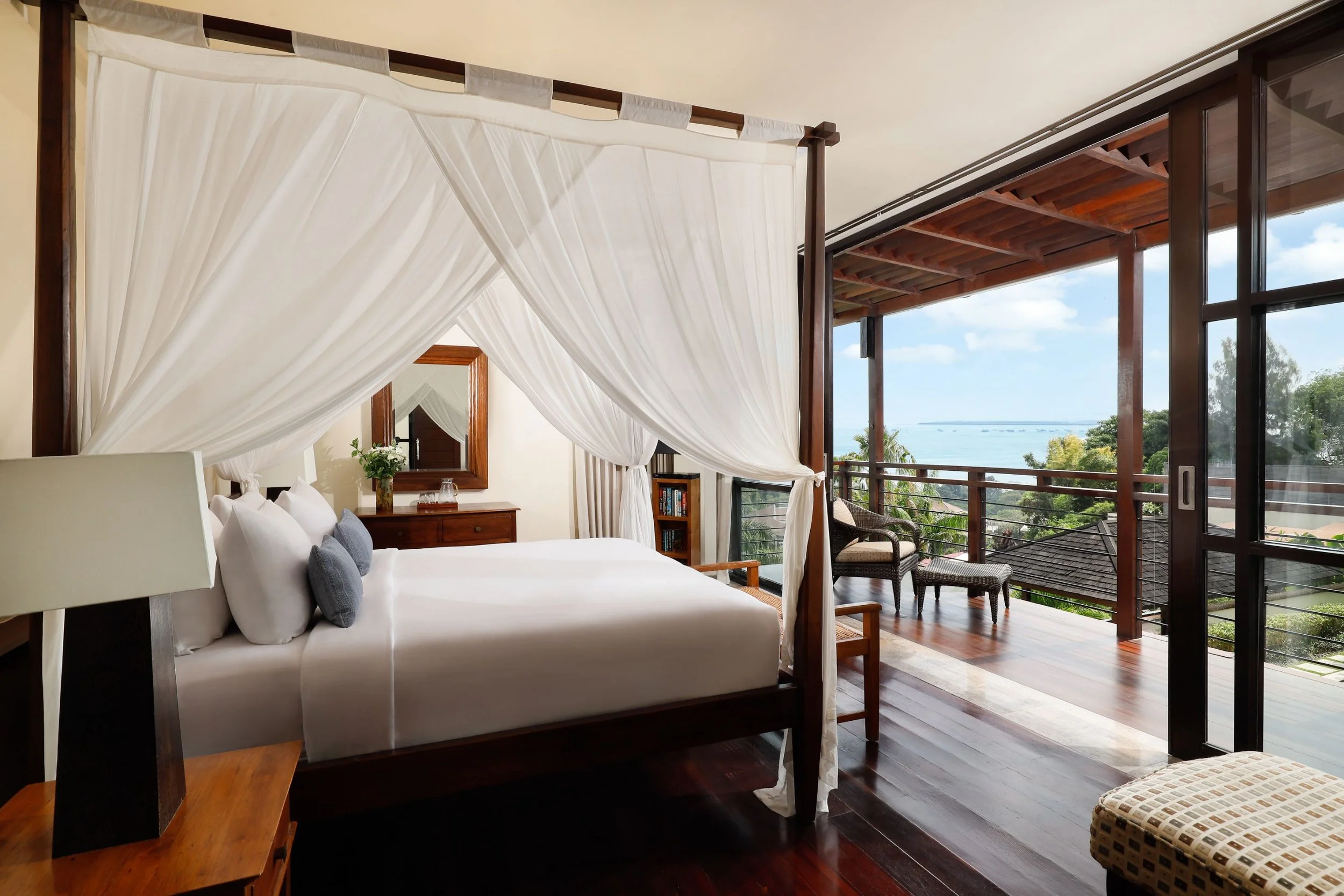 VillaJamalu_Bali_07_Bedroom.jpg